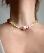 Load image into Gallery viewer, Solis pearl necklace