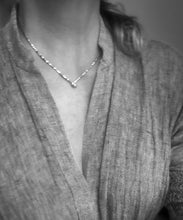 Load image into Gallery viewer, Silver Facetted Bead Necklace