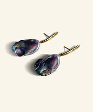 Load image into Gallery viewer, Artemisia Peacock Pearl Earrings