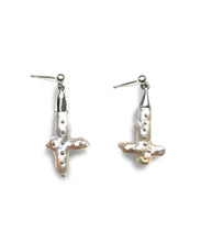Load image into Gallery viewer, Arethusa silver studded pearl earrings