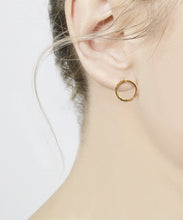 Load image into Gallery viewer, Eir Gold Loop earrings
