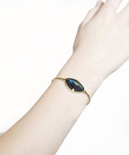 Load image into Gallery viewer, SEEKER Labradorite cuff