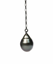 Load image into Gallery viewer, Tahitian teardrop pearl slip-knot necklace