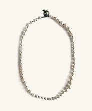 Load image into Gallery viewer, Zelda Pearl Necklace