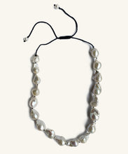 Load image into Gallery viewer, Bounty white baroque pearl necklace