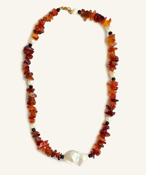 Eos pearl necklace