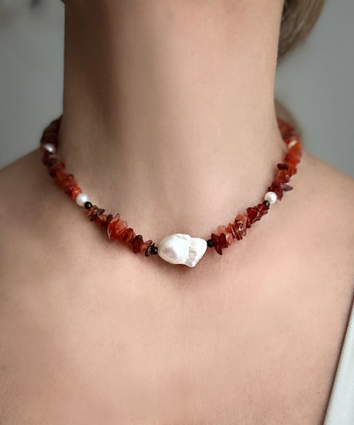 Eos pearl necklace