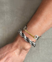 Load image into Gallery viewer, Silver Arrow Bangle with Gold Clip
