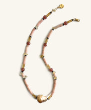 Load image into Gallery viewer, Kiki pink pearl necklace
