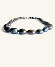 Load image into Gallery viewer, Mini baroque pearl necklace
