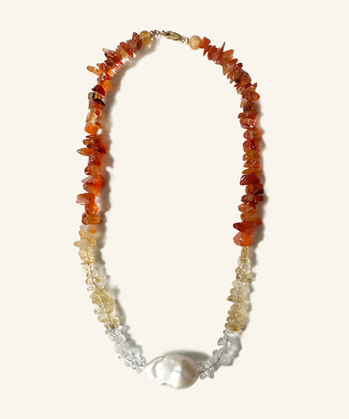 Solis pearl necklace