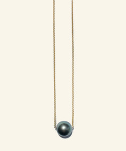TIA Tahitian pearl on gold chain