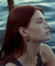 Load image into Gallery viewer, Artemisia peacock pearl earrings
