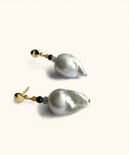 Load image into Gallery viewer, Dea Dia baroque pearl gem earrings
