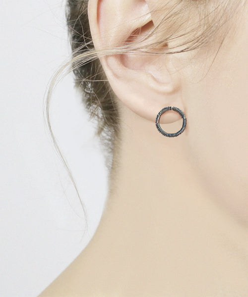 Eir Black Loop earrings