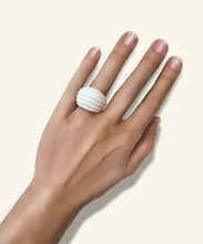 Load image into Gallery viewer, Ursus Agate Ring
