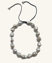 Load image into Gallery viewer, Bounty white baroque pearl necklace
